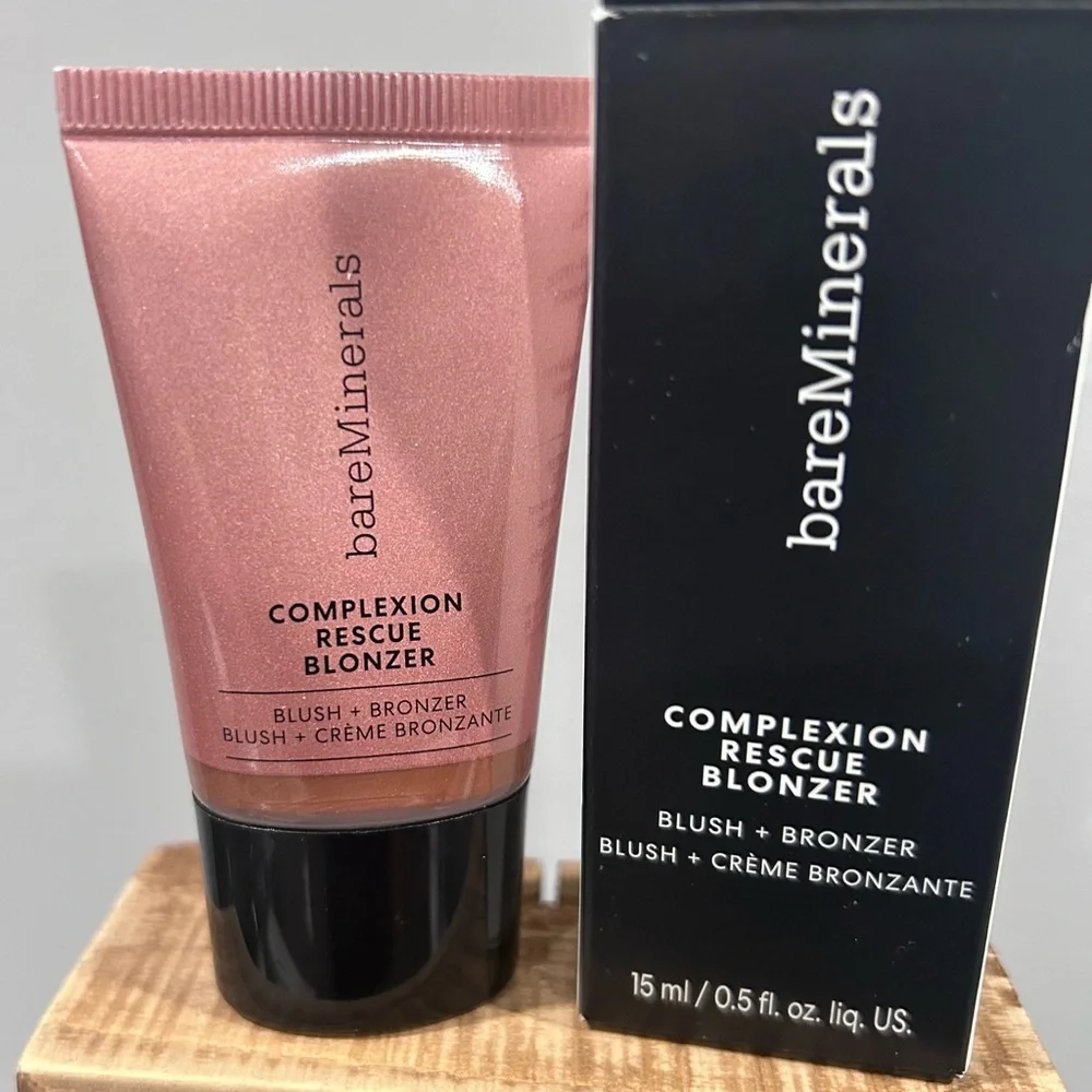 bareMinerals Complexion Rescue Blonzer in KISS of Spice.